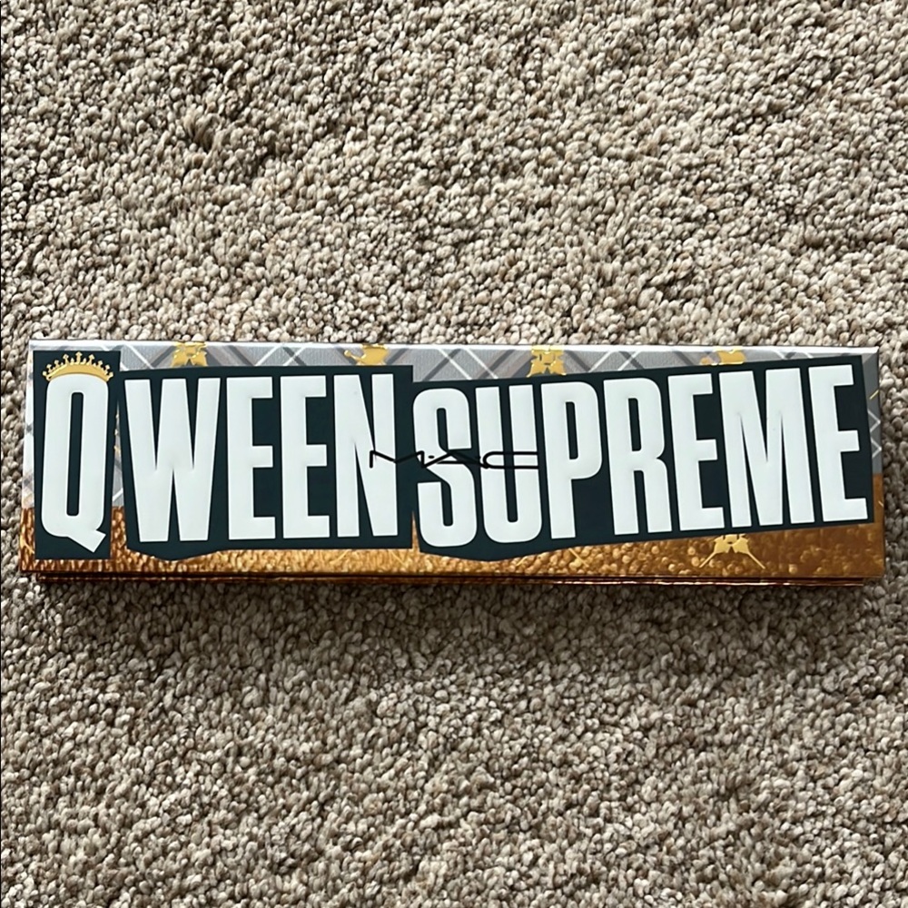 MAC Limited Edition Qween Supreme Eyeshadow Palette